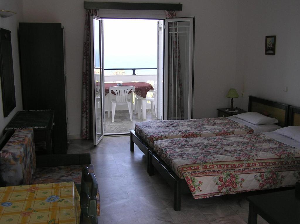 Knossos Aparthotel Panormos  Bilik gambar