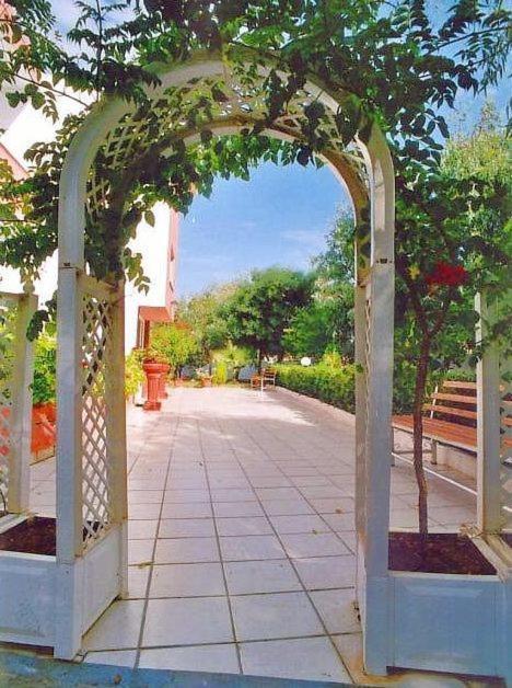 Knossos Aparthotel Panormos  Luaran gambar
